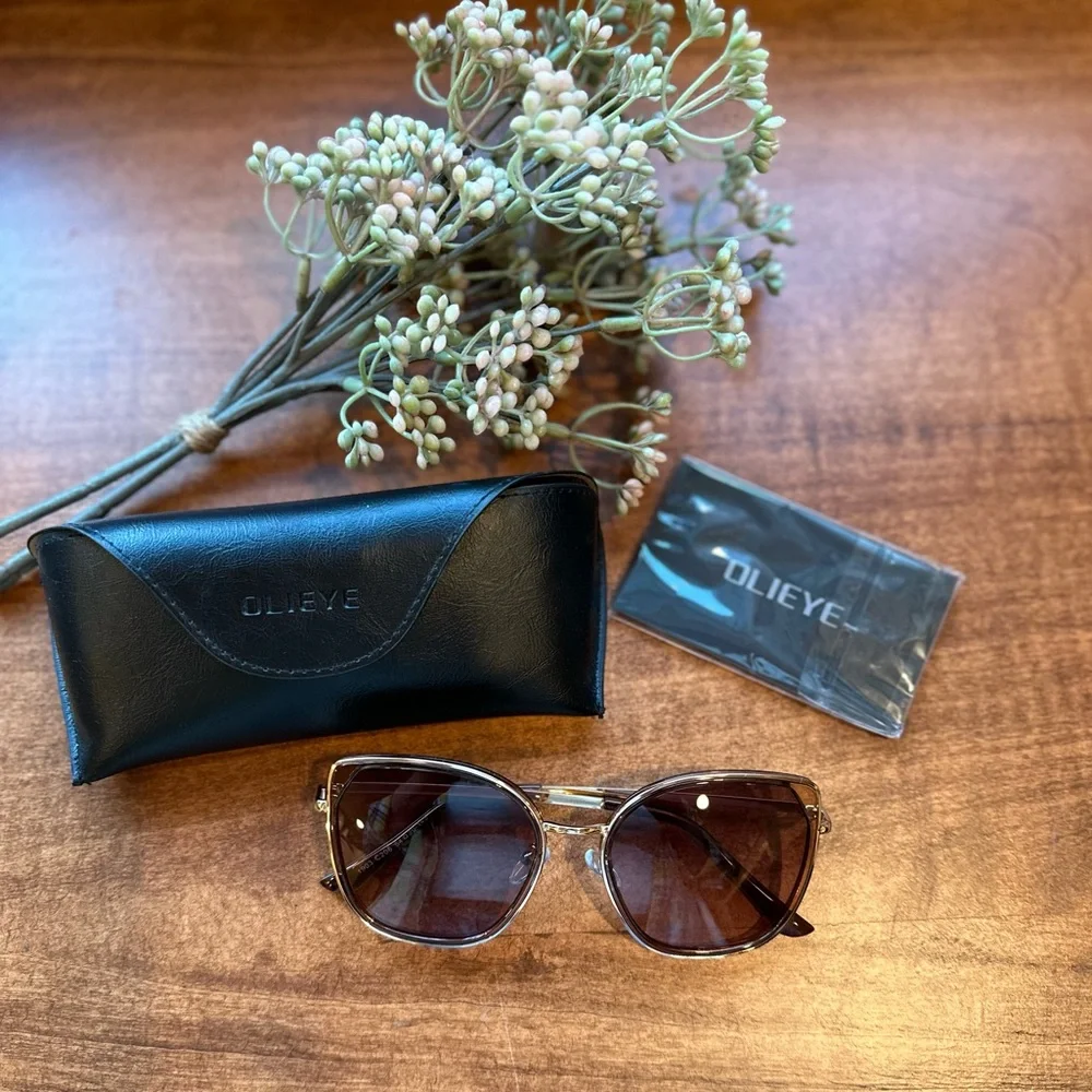Olieye Gold Frame Sunglasses & Case - Picture 3 of 3